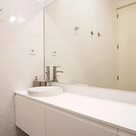 Cozy And Homely Getaway By Lovelystay Apartman