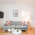 Cozy And Homely Getaway By Lovelystay Apartment *