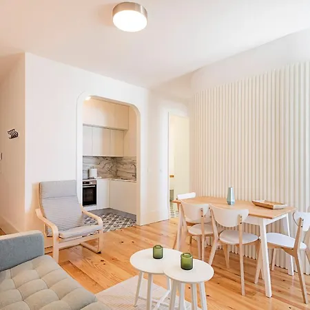 Cozy And Homely Getaway By Lovelystay Apartment