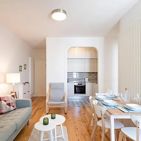 Cozy And Homely Getaway By Lovelystay *