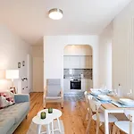 Cozy And Homely Getaway By Lovelystay *