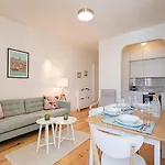 Cozy And Homely Getaway By Lovelystay Daire