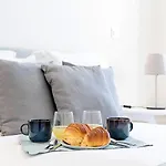 Cozy And Homely Getaway By Lovelystay *