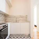 Daire Cozy And Homely Getaway By Lovelystay *