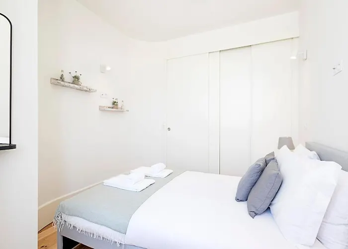 Cozy And Homely Getaway By Lovelystay *