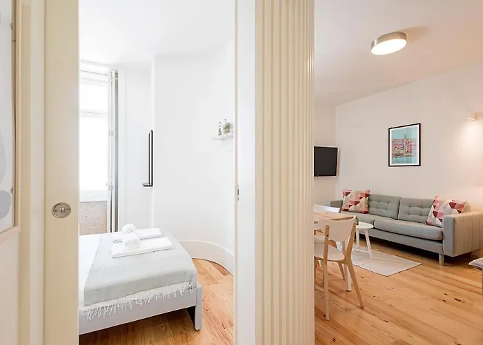 Cozy And Homely Getaway By Lovelystay *